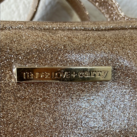 Tender Love + Carry Gold Cosmetic Bag with Shimmer Finish - Picture 2 of 7